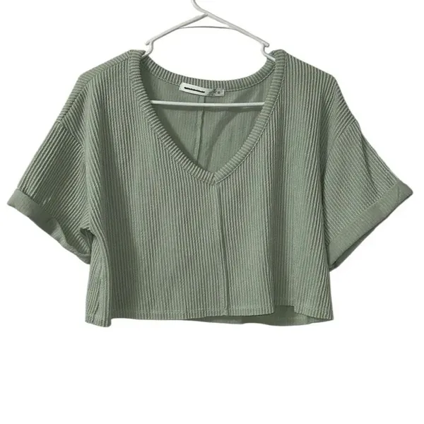 Altar’d State Green Ribbed Crop Pull on V-neck Top(Size Small) - Image 4