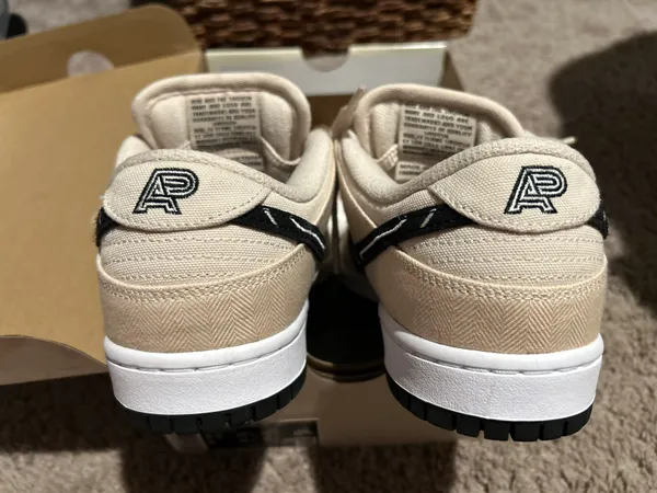 Nike Dunks - Image 3