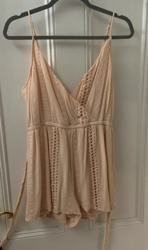 American Eagle Baby Pink Lace Romper - Image 2