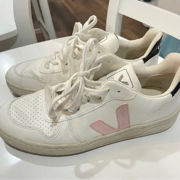 VEJA V-10 VEGAN WHITE PETALE BLACK 2.0625 - Image 7