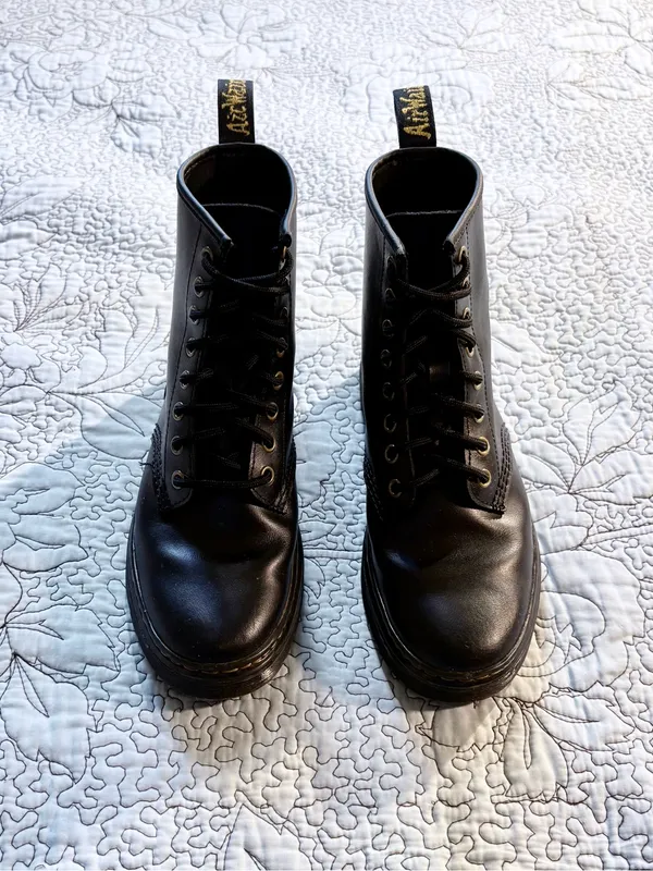 💥Dr. Martens Zavala Black Leather 8-Eye Lace Up Combat Boots Women’s Sz 6❤️ - Image 10