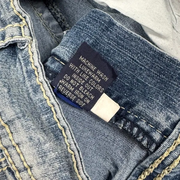 Angels Y2K Capri Jeans Size 6 26x22.5 Light Wash Embroidered Flap‎ Pocket Denim - Image 9