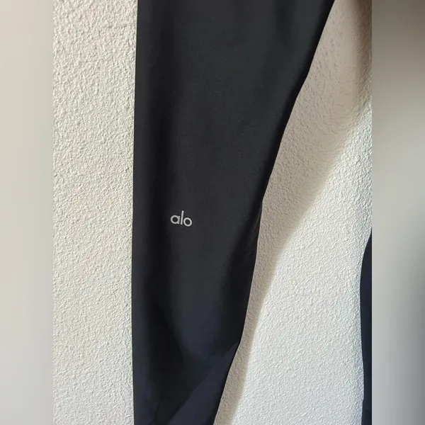 Alo yoga High-Waist Airlift Legging in black sz XXsmall - Image 5