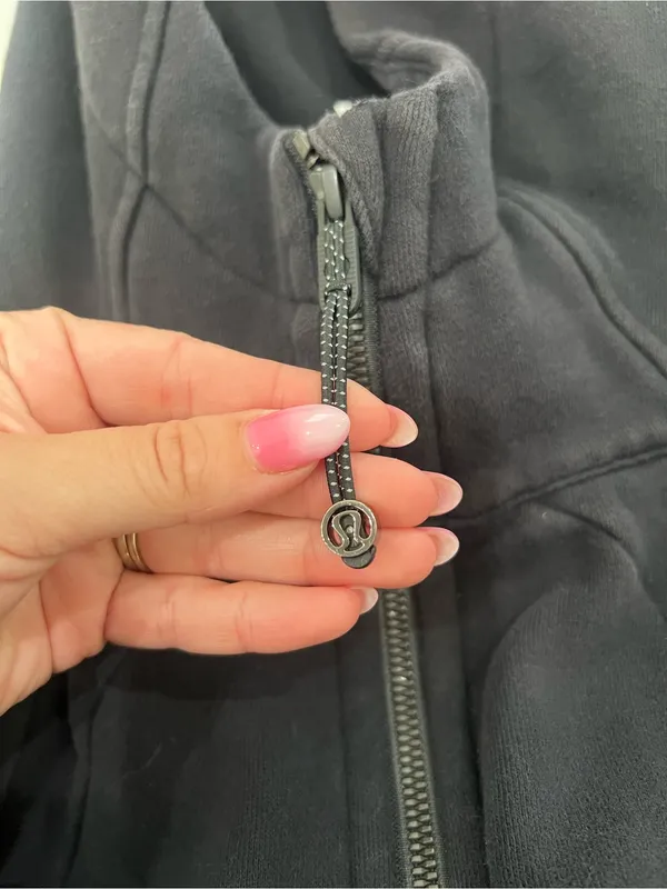 Lululemon Black Scuba Hoodie *Light Cotton Fleece Size 4 US - Image 3