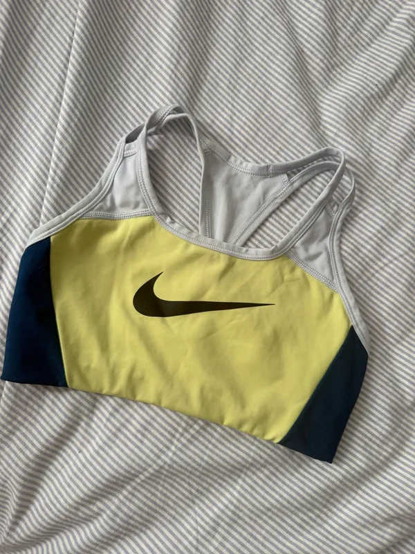 Nike Sports Bra Women’s Dri-Fit - Image 3
