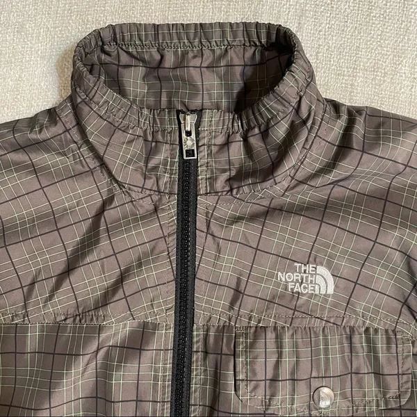 The North Face Women’s Windbreaker - Image 2