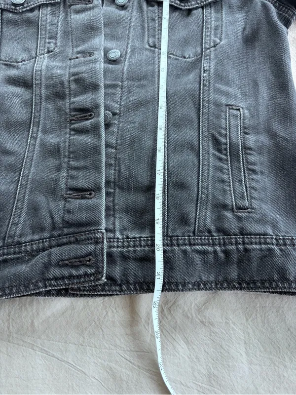 Old Navy Faded Black Denim Jacket - Image 7