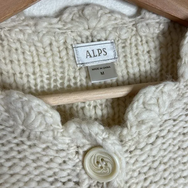 Alps Women's Vtg 100% Wool Chunky Cottagecore Button Cardigan Sweater Medium - Image 5