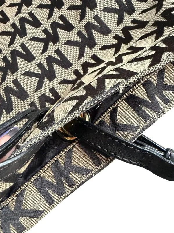 MICHAEL KORS Black Logo Shoulder Tote Bag - Image 4