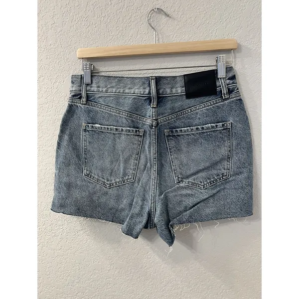 EXPRESS Shorts Womens 6 Distressed Cutoffs Button Fly Medium‎ Wash Denim NWT - Image 2