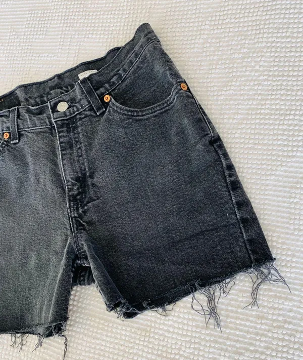 Vintage Levis 517 Black High Rise Shorts - Image 6