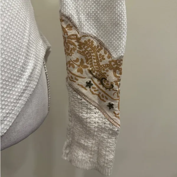 We the Free White Scoop Neck Waffle Knit Thermal Bandana Crochet Cuff Sz XS Boho - Image 6