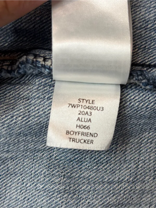 Lucky Brand Women's Boyfriend Trucker Denim Jeans Jacket Distressed Blue small - Image 11