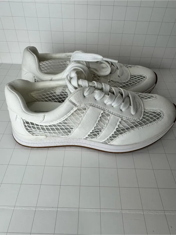 Dolce Vita White Mesh Lace-Up Sneaker with Tan Outsole - Image 3