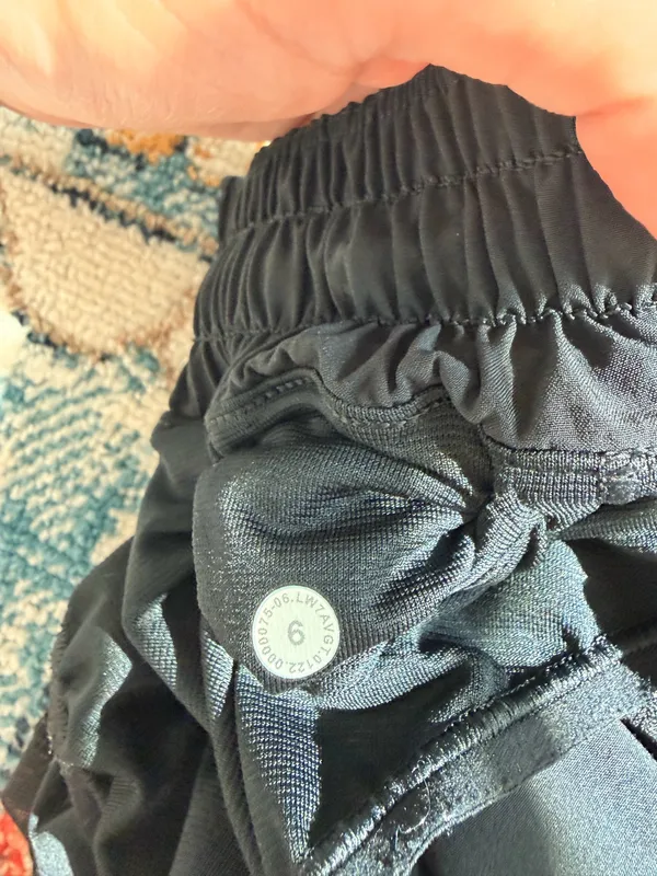 Lululemon Hotty Hot Shorts Black 2.5" Lined - Image 3
