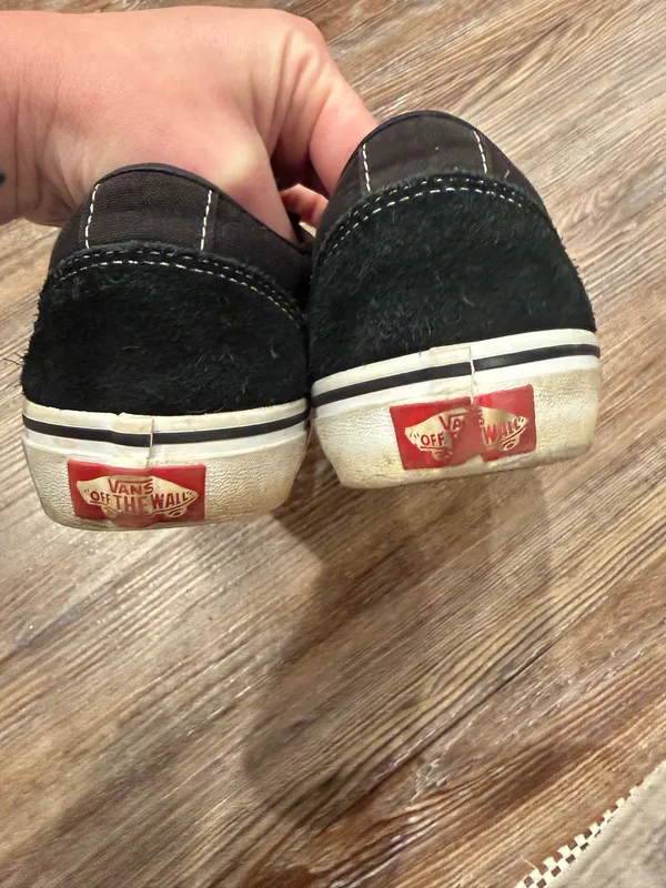 Vans Women’s Sneakers 7 - Image 2