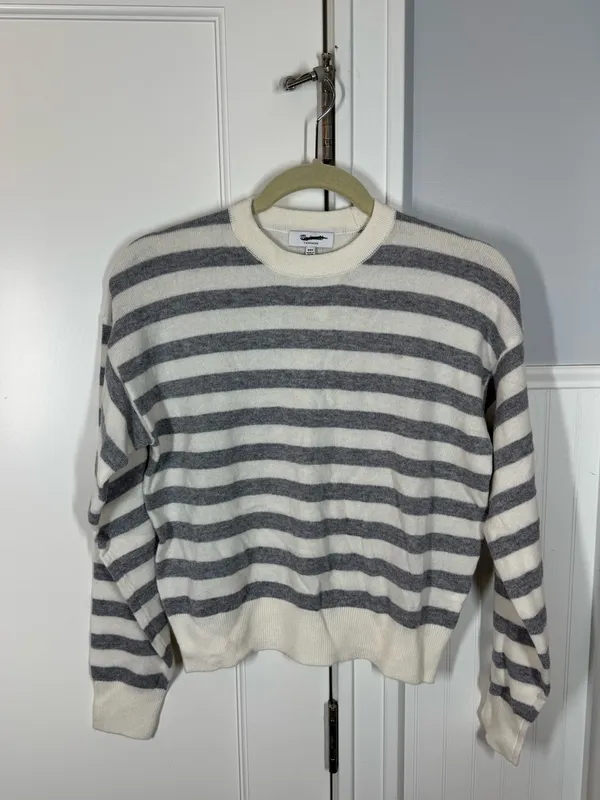 NWT Madewell Cashmere Crewneck Sweater in Ivory & Heather Grey Stripe size xxs - Image 2
