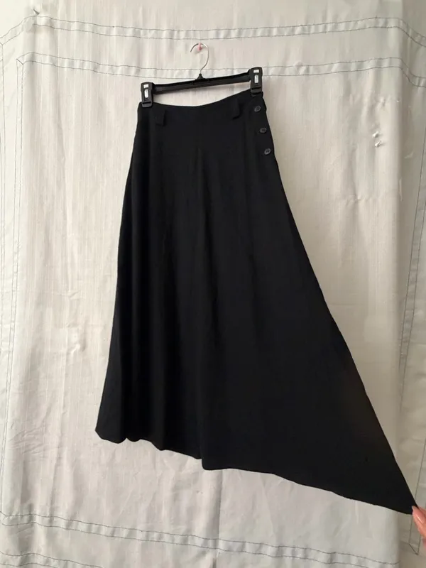 Calvin Klein women’s Size 4 Black Wool A-Line Skirt Side Buttons/Pocket(A582) - Image 3