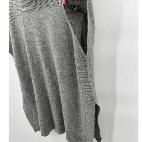 Velvet by Graham & Spencer Heather‎ Gray Quincy Cashmere Sweater Poncho Sz Small - Image 4