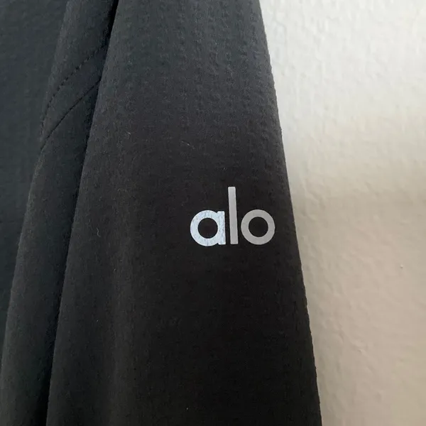 Alo Yoga Dreamscape Button Down Long Sleeve Black M - Image 4