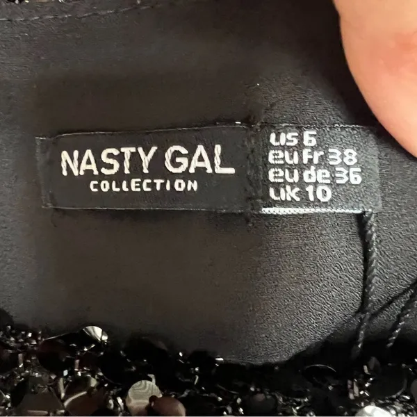 NWT Nasty Gal Black Sequin Square Neck Crop Top Eras Tour Spaghetti Strap Size 6 - Image 7