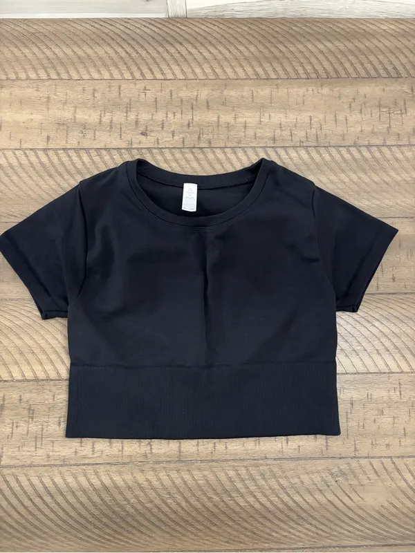 Black Crop Top Short Sleeve Ribbed Hem - Image 3