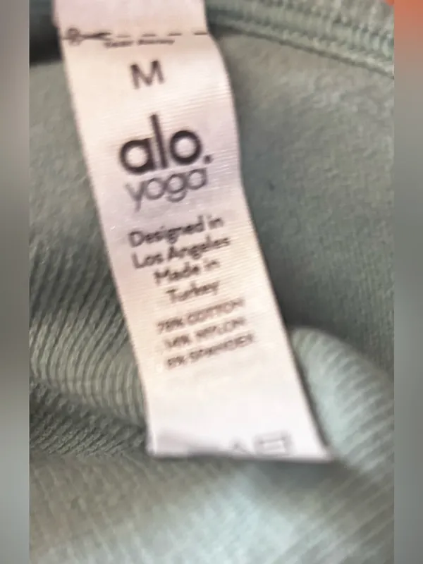 ALO YOGA Define Luxe V Neck Bra size M Sage Green Gym Run Workout - Image 3