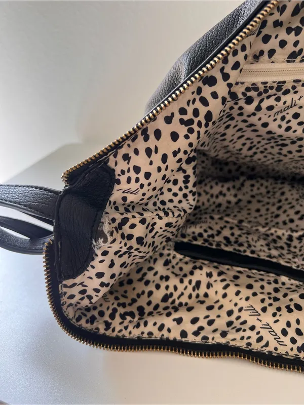 Mali + Lili Black Half Moon Sling Bag - Image 9