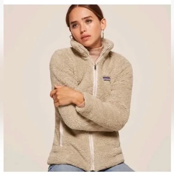 Patagonia Women's Cozy Cream Teddy Jacket - Image 3