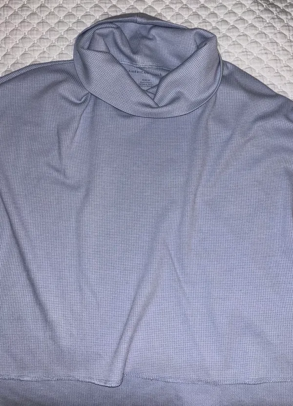 American Eagle Sweater - Image 2