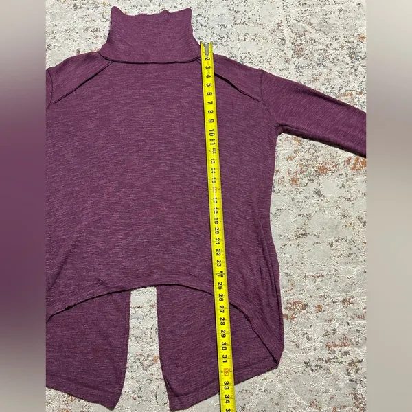 Free People We the Free Split Back Turtleneck Sweater Size Medium purple - Image 9