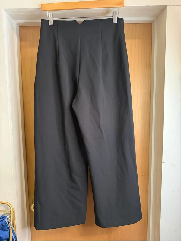 Zara Women’s Wide Leg Black Trouser Pants. Size: Medium - Image 4