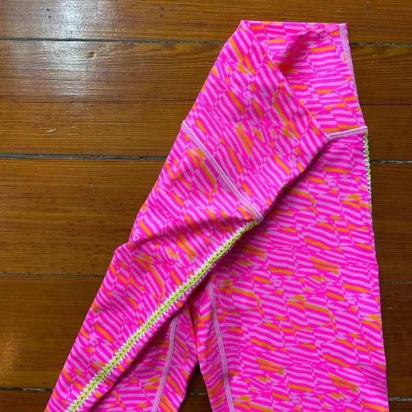 OFFLINE by Aerie Hi Rise Goals Crochet Inlay Neon Pink 7/8 Leggings Sz M 💛🎀 - Image 7