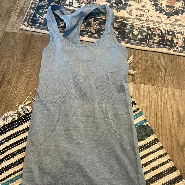 Lululemon swiftly tank in beautiful blue‎ in size 2 - Image 2