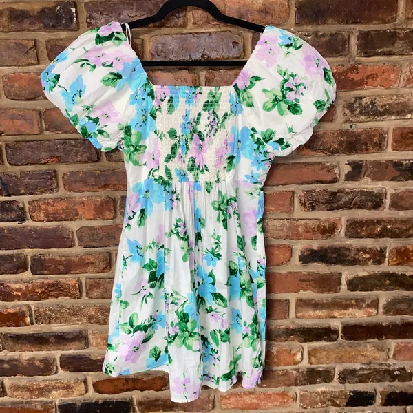 NWT Old Navy Pastel Floral Short Sleeve Smocked Mini Swing Dress Size Medium - Image 9