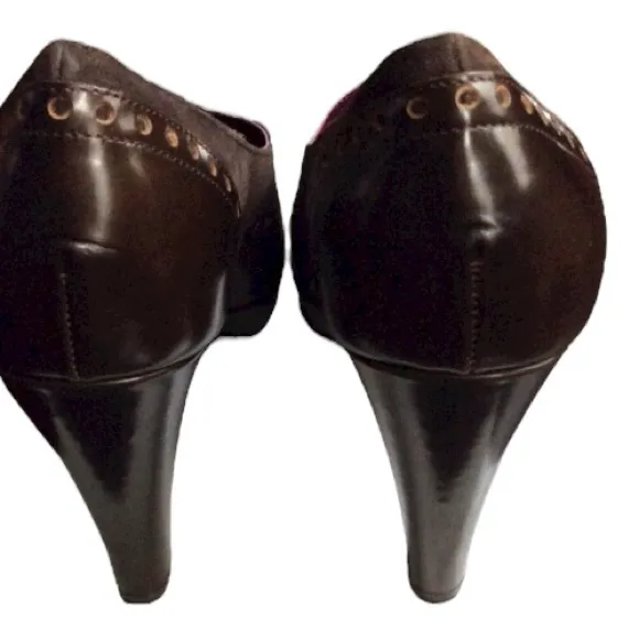 Coach Claudine brown patten leather and suede peek a boo heels. - Image 6