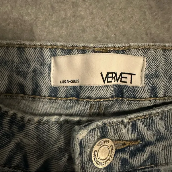 Vervet wide leg distressed light wash denim jeans size 29 - Image 7