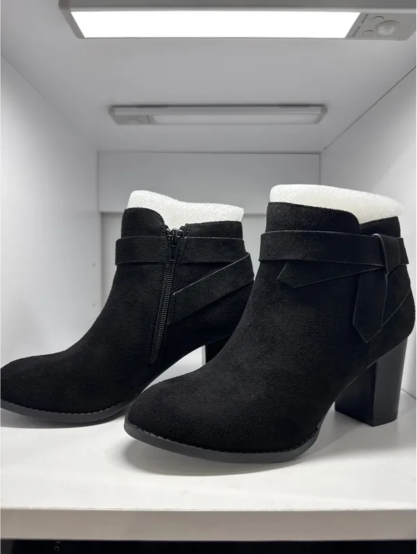 ZBY Women's Black Suede Knot Chelsea Booties - Size 5 Heel H - Image 2