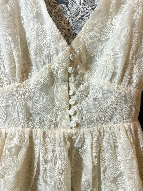 En Saison white floral eyelet lace tiered maxi dress - Image 4