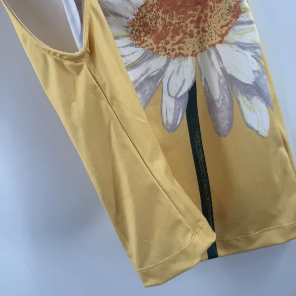 Urban Outfitters Tank SZ Small NEW Mercedes Daisy Graphic BoatNeck Yellow Y2K - Image 9