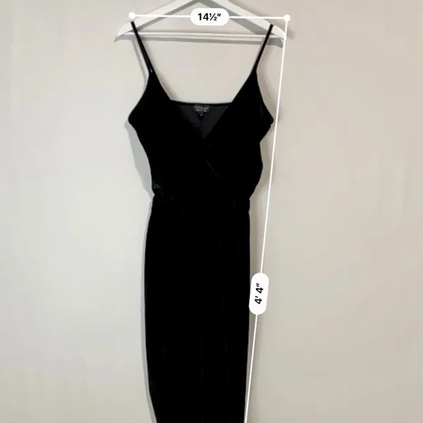 Topshop Women’s Sleeveless Faux Wrap Velvet Jumpsuit Black Size 6 EUC - Image 6