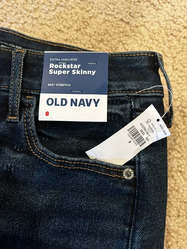 Old Navy Skinny Jeans - Image 3