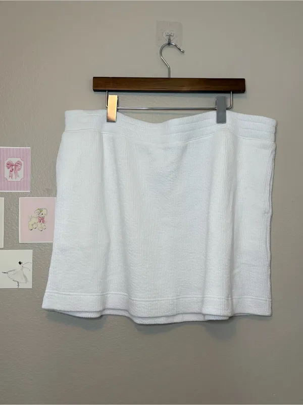 Aerie White Textured skirt plus size XXL 2X summer beach Miami vacation euro - Image 2