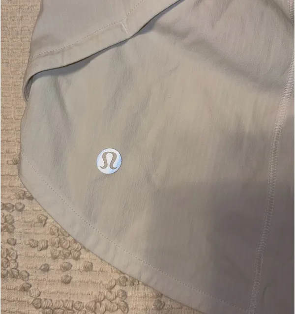 Lululemon High-Rise Speed Shorts - Image 4