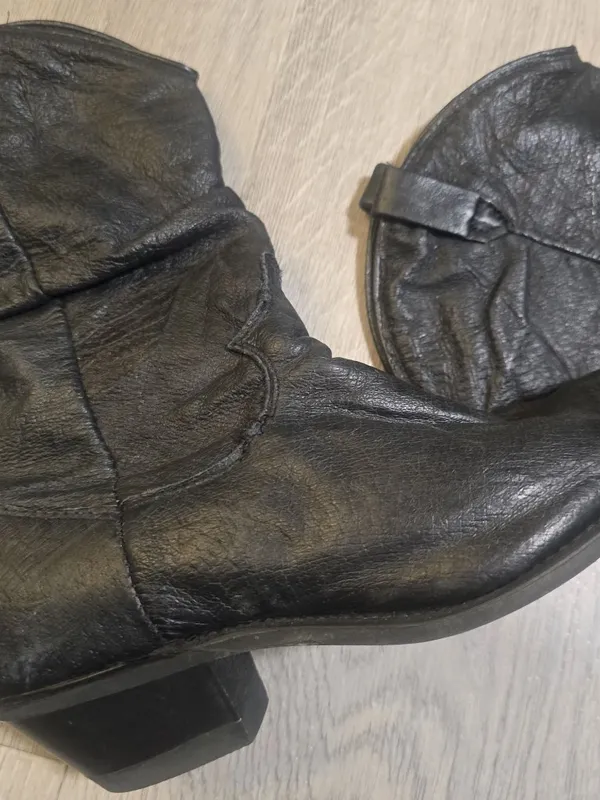 Vintage Dingo Black Leather Slouch Western Boots Women's Size 6 metal toe detail - Image 8