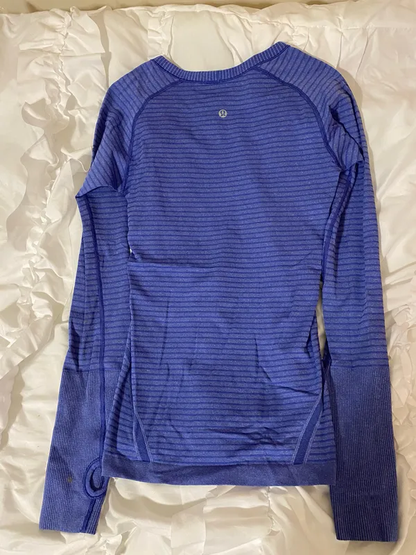 Long Sleeved Swiftly Tech Blue Stripped Size 6 - Image 2