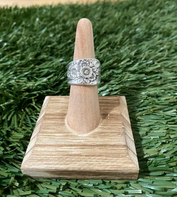 Ring Size 7 Silver - Image 2