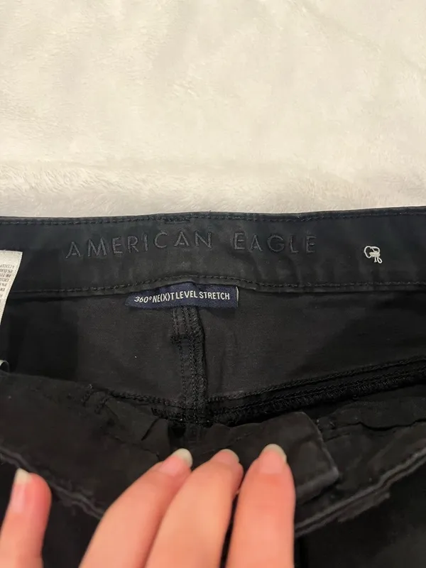 American Eagle Super Hi-Rise Jegging - Black Distressed -Size 6 - Image 4