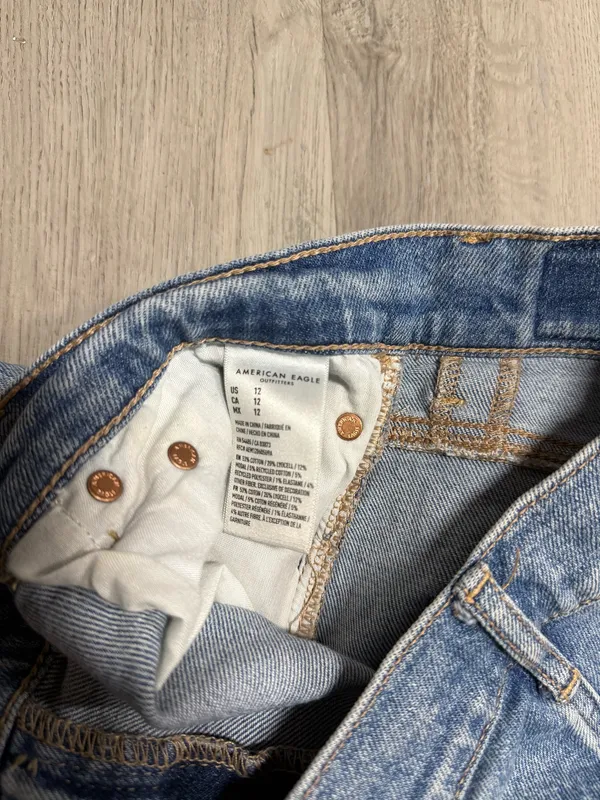 American Eagle Highest Rise 90s Boyfriend Shorts - Image 8