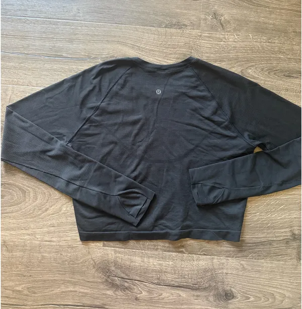 Lululemon Swiftly Long Sleeve Cropped - Image 2